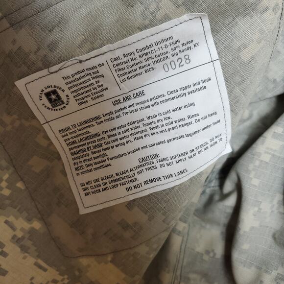 Army Green Digital Camo Combat Coat Size L - Picture 10 of 11